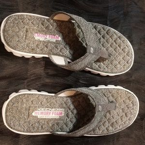 Skechers memory foam flops